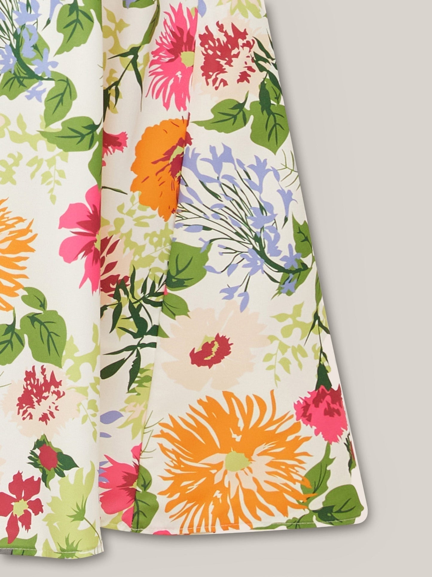 👗 Virágmintás midi ruha, smockolt négyzet alakú nyakkivágással és zsebekkel ✨